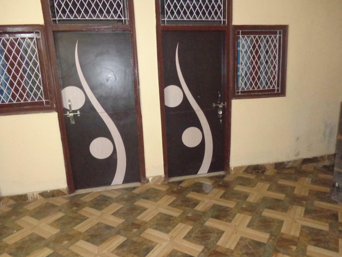 Delhi Inn,Walk In Nizamuddin Railway Station New Delhi Exterior photo