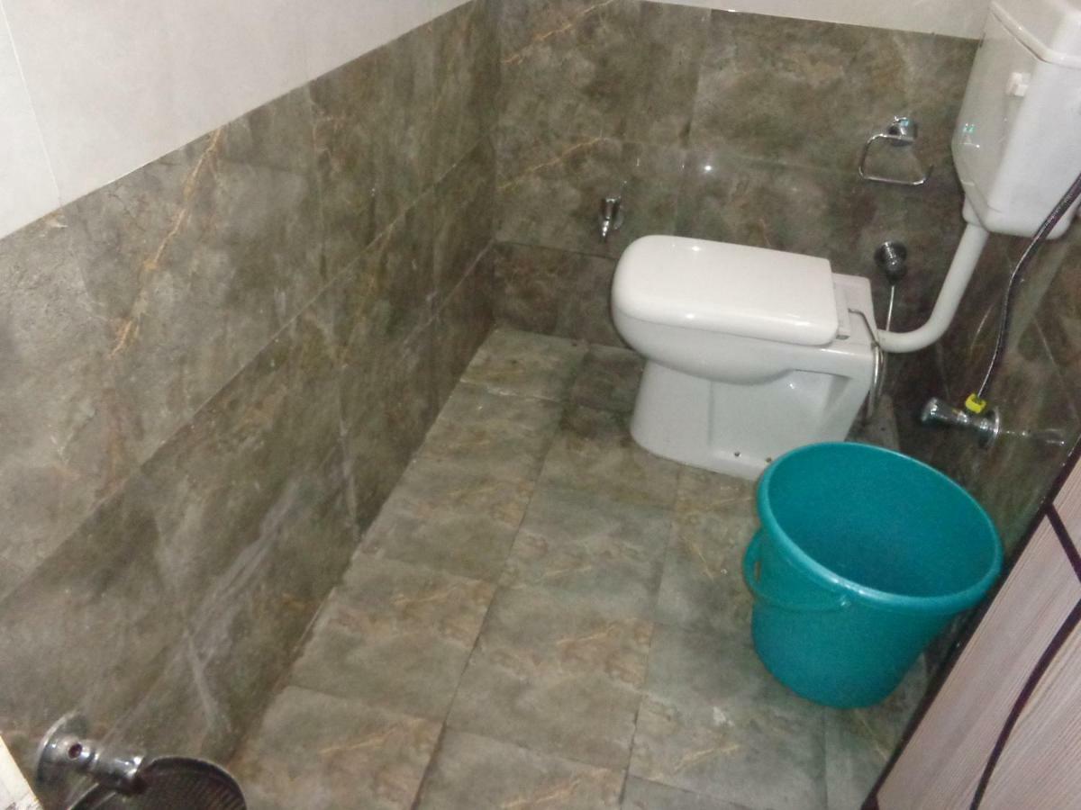 Delhi Inn,Walk In Nizamuddin Railway Station New Delhi Exterior photo