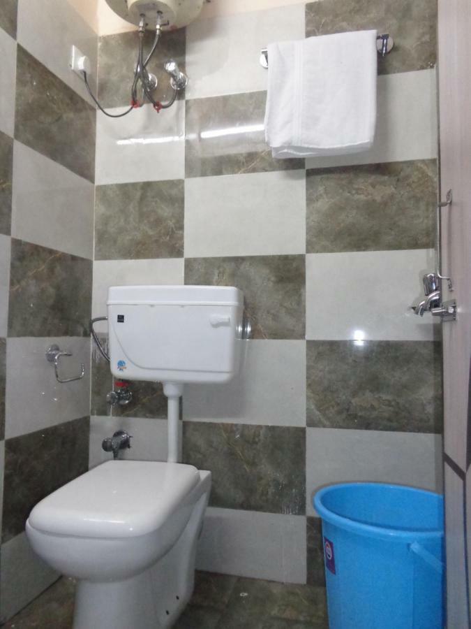Delhi Inn,Walk In Nizamuddin Railway Station New Delhi Exterior photo