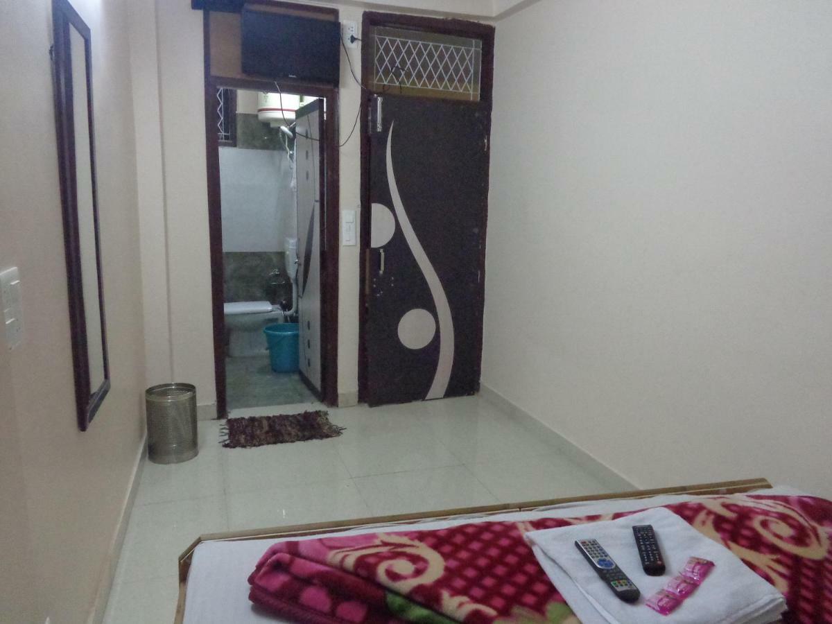 Delhi Inn,Walk In Nizamuddin Railway Station New Delhi Exterior photo