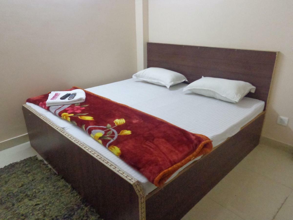 Delhi Inn,Walk In Nizamuddin Railway Station New Delhi Exterior photo
