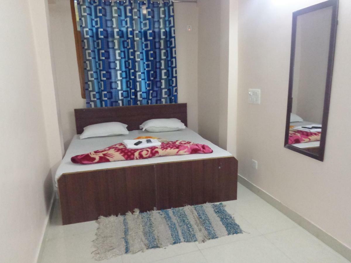 Delhi Inn,Walk In Nizamuddin Railway Station New Delhi Exterior photo