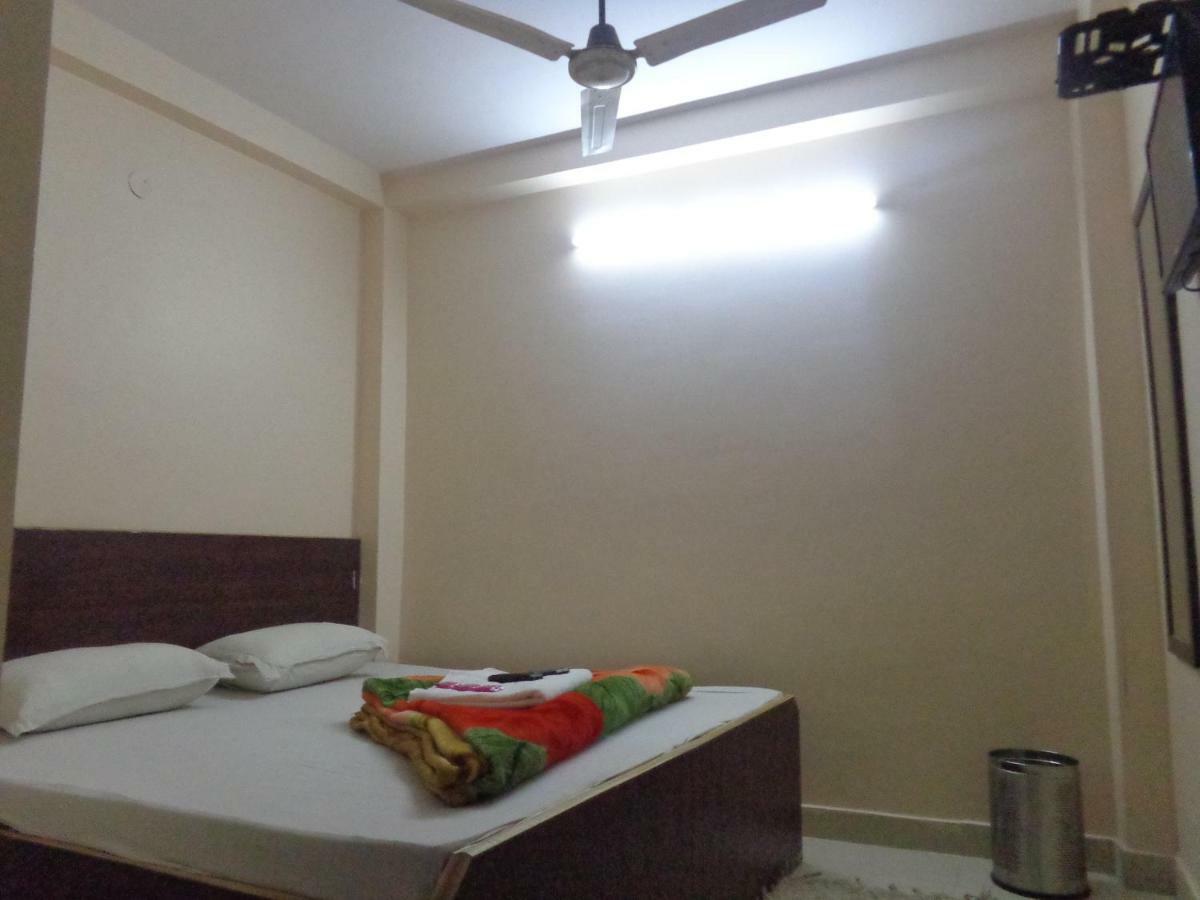 Delhi Inn,Walk In Nizamuddin Railway Station New Delhi Exterior photo